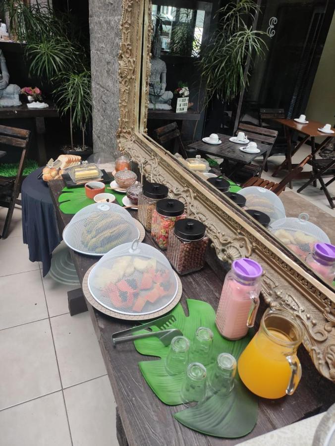 Pousada Bravo House Balneário Camboriú Eksteriør billede